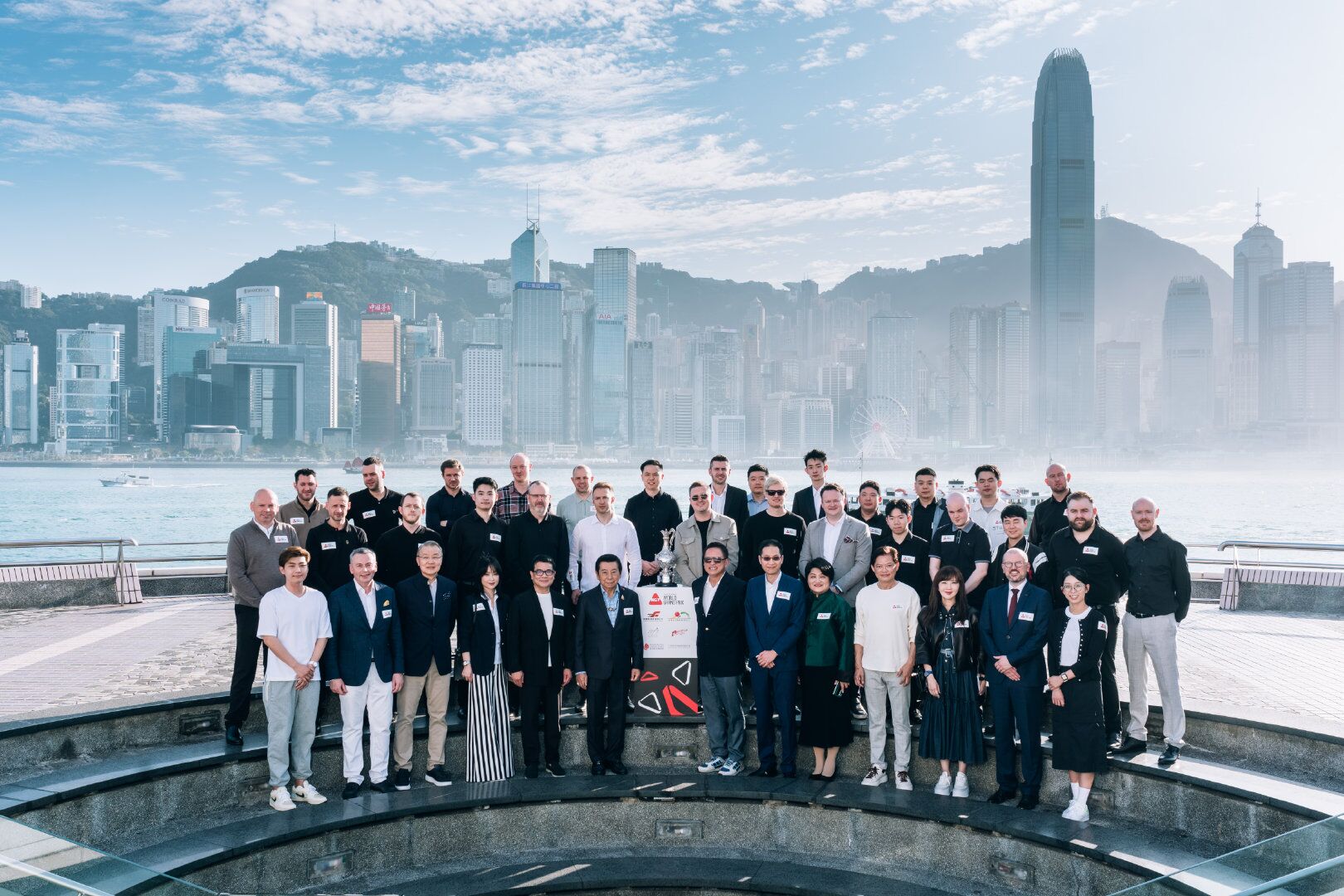 米兰体育网页版-丁俊晖回归首秀大放异彩，曼联主场球迷高呼名字